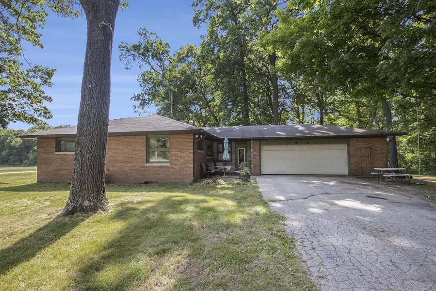 68976 6th Street, Edwardsburg, MI 49112
