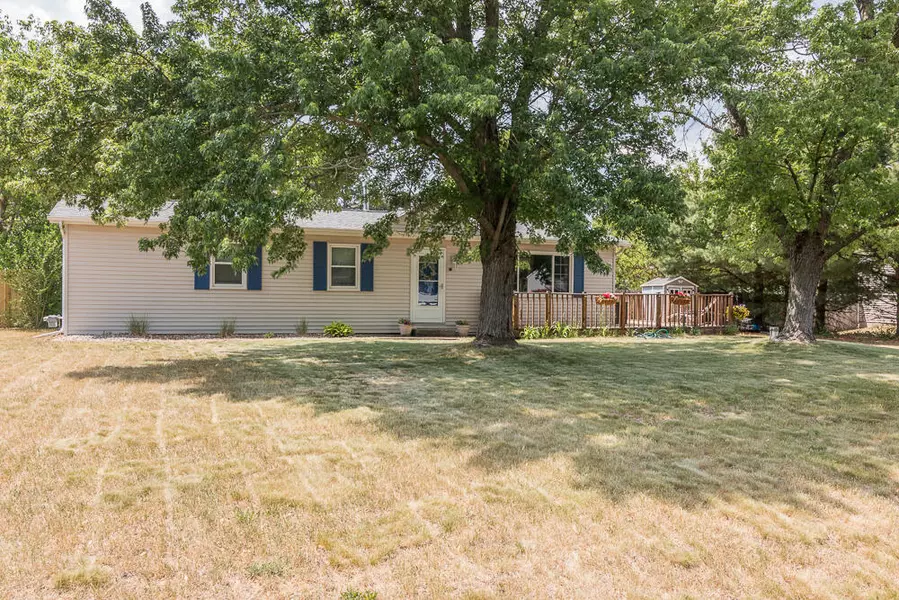 51166 Oak Drive, Mattawan, MI 49071