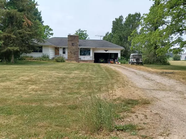 8380 Pope Road, Jonesville, MI 49250
