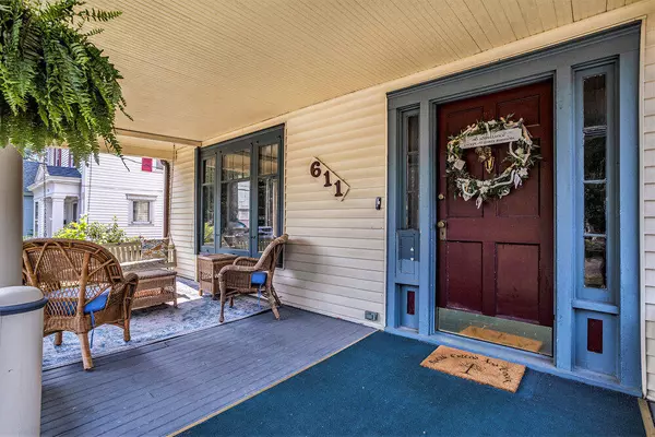 Marshall, MI 49068,611 W MANSION Street