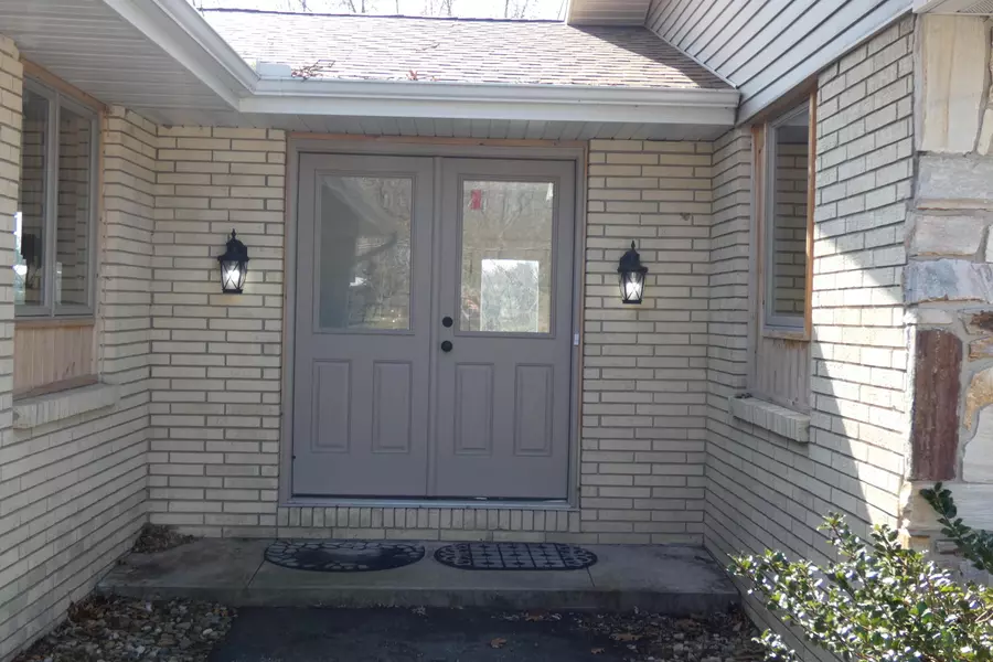 2404 Riverbend Drive, Benton Harbor, MI 49022