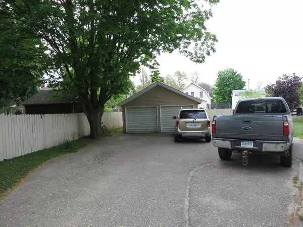 Decatur, MI 49045,121 W Delaware Street