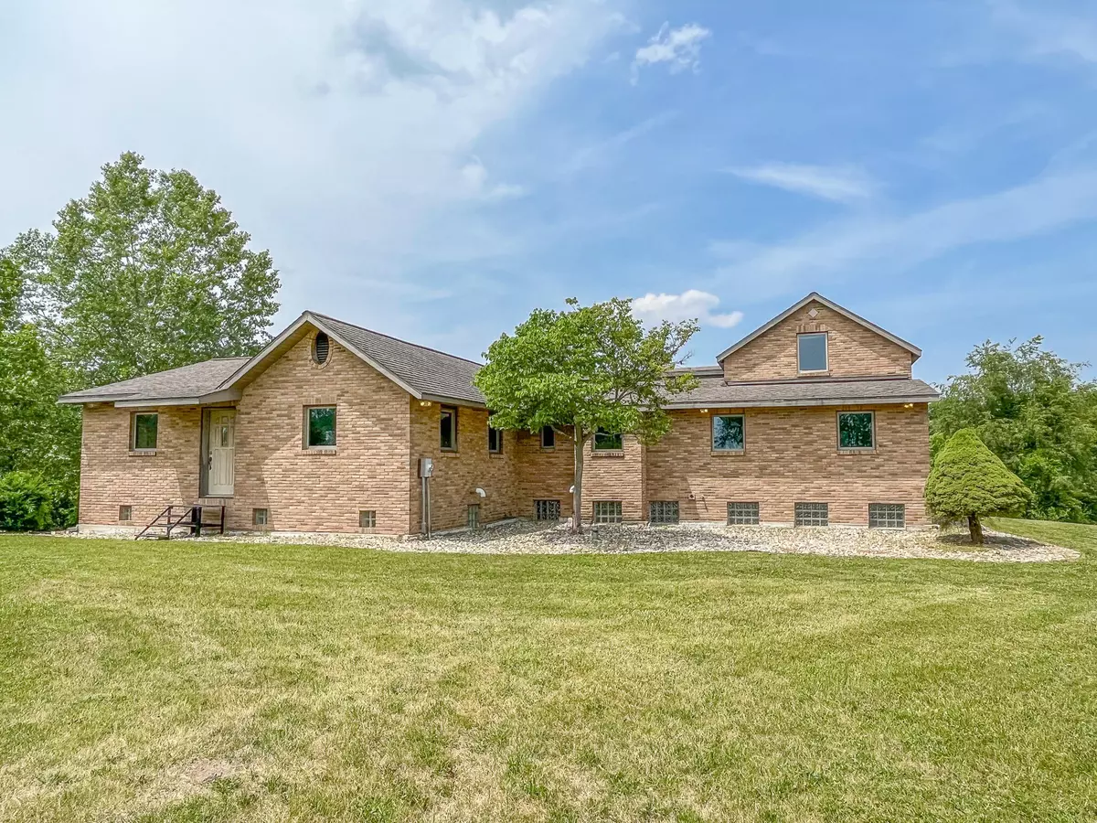 Cassopolis, MI 49031,57360 Twin Lakes Road