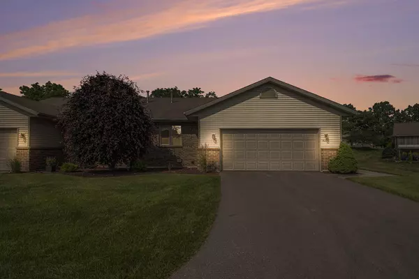 4281 Oakridge NW Drive, Walker, MI 49534