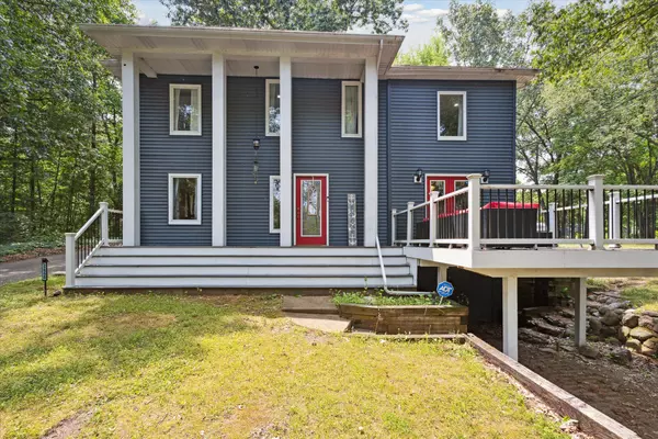 52998 Twin Lakeview Drive, Dowagiac, MI 49047