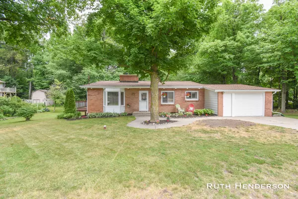 6820 Weller NE Avenue, Rockford, MI 49341