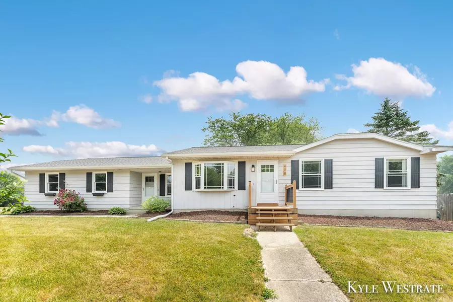 498 Floyd Street, Coopersville, MI 49404