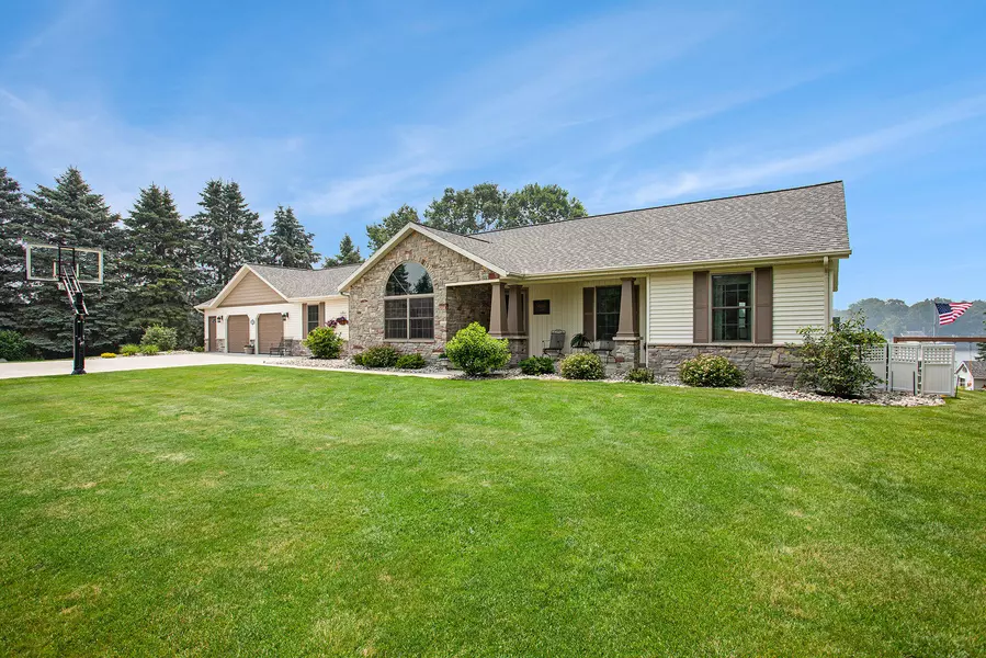 5355 Clifford NW Court, Stanton, MI 48888