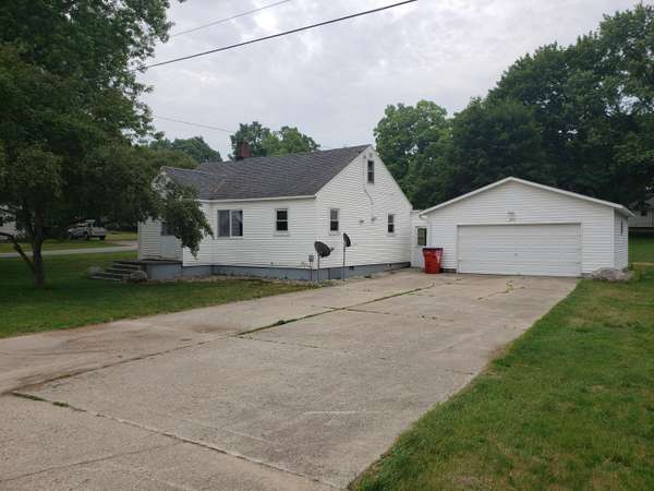 292 E Michigan Avenue, Hesperia, MI 49421