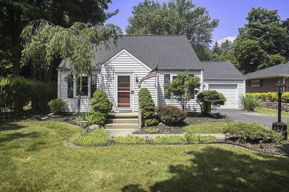 Marshall, MI 49068,631 N Linden Street
