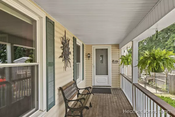 Greenville, MI 48838,115 E Coffren Avenue