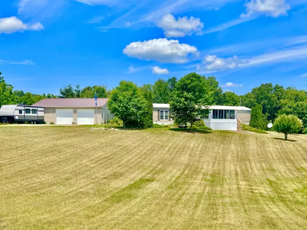 Jonesville, MI 49250,2752 W Mosherville Road