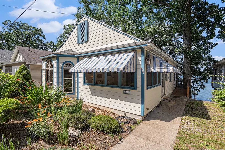 33692 Indian Trail, Eau Claire, MI 49111