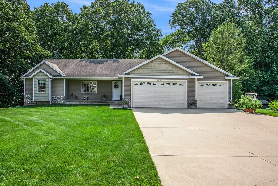 4053 Ronalds Road, Dorr, MI 49323