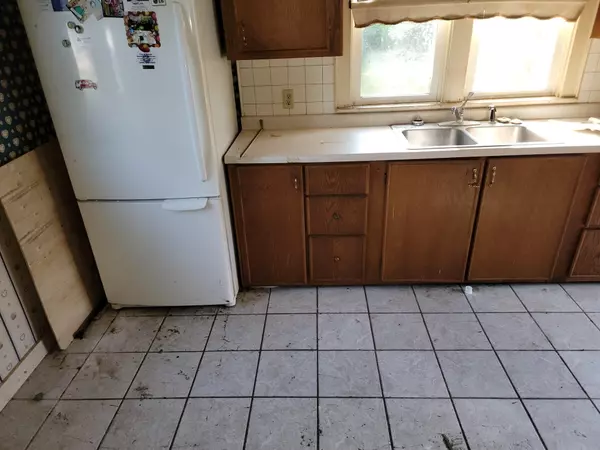 Sturgis, MI 49091,113 S Orange Street