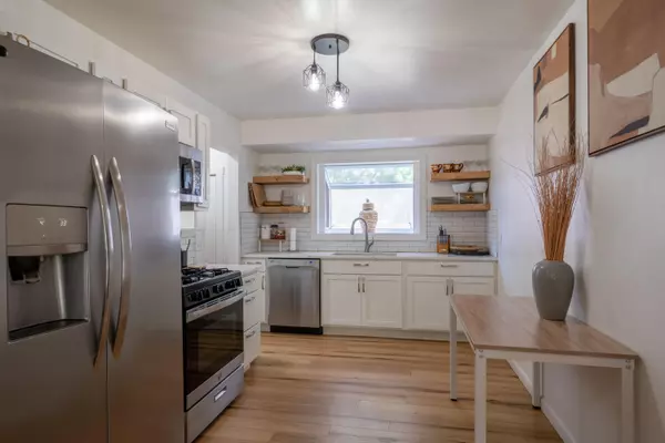 857 Buckingham SW Street Wyoming, MI 49509