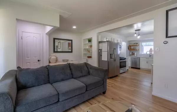 857 Buckingham SW Street Wyoming, MI 49509