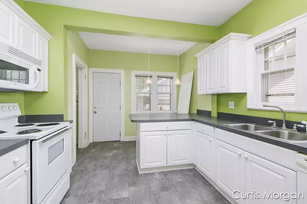 2035 Francis SE Avenue Grand Rapids, MI 49507