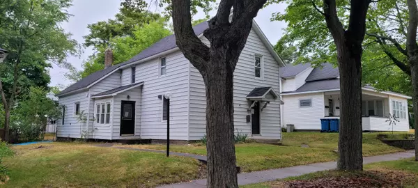 709 E Loomis Street, Ludington, MI 49431