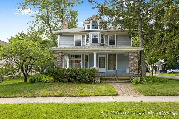 Greenville, MI 48838,221 W Washington Street