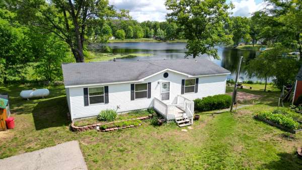 Brohman, MI 49312,481 W Lake Avenue