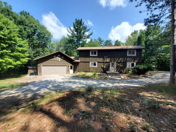 4111 Lorenson Road, Whitehall, MI 49461