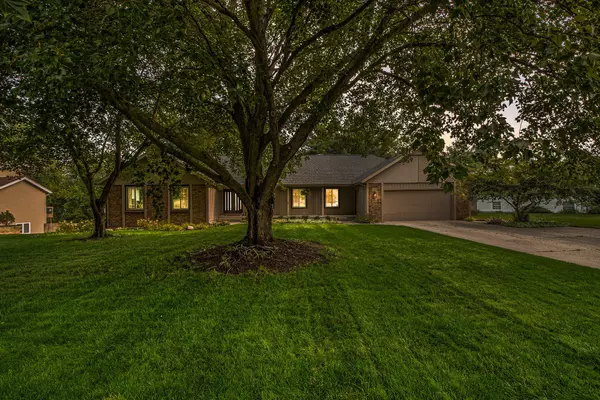 7667 Apple Hill SE Court, Ada, MI 49301