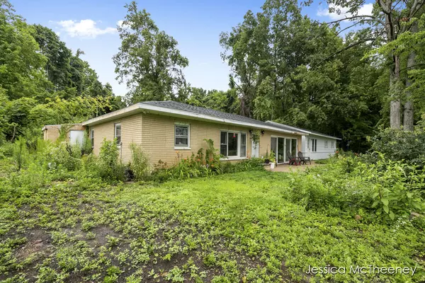 Lawrence, MI 49064,56722 Red Arrow Highway