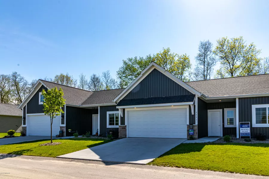 7503 Hardwood SE Drive #62, Caledonia, MI 49316