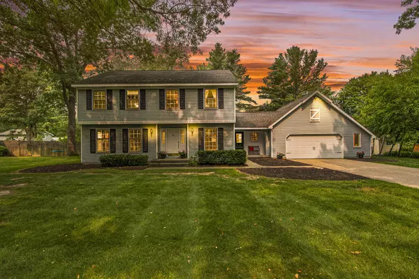 Ada, MI 49301,7693 Candlewood SE Drive