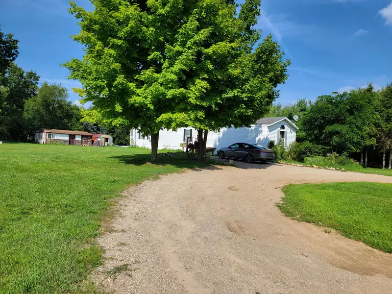 3748 Nokomis Trail, Osseo, MI 49266
