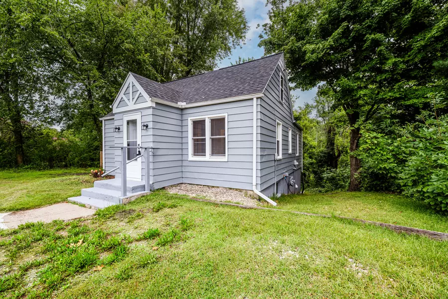 1663 Pipestone Road, Benton Harbor, MI 49022