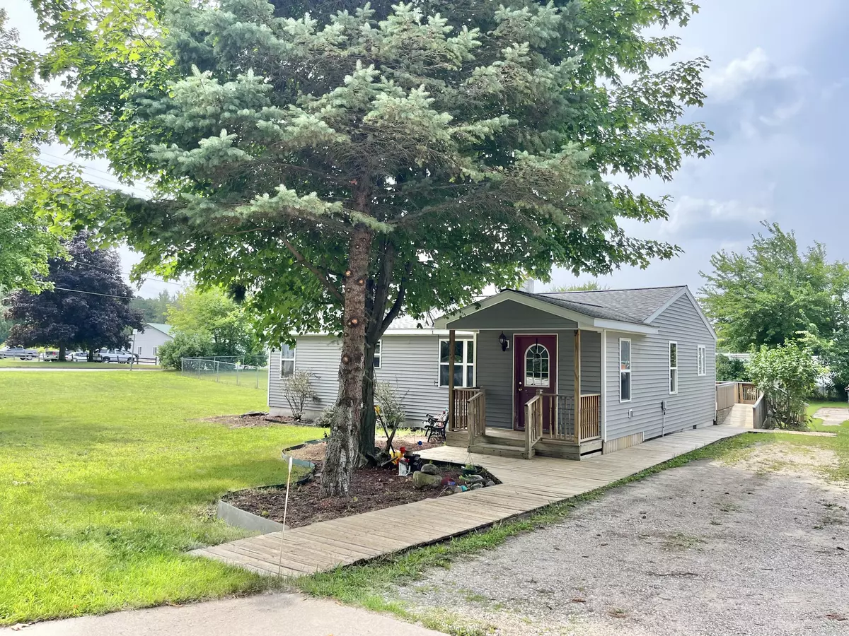 Fremont, MI 49412,317 Connie Avenue