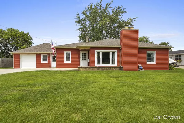 1069 Port Sheldon Street, Jenison, MI 49428