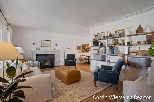 727 E Lincoln Avenue Zeeland, MI 49464