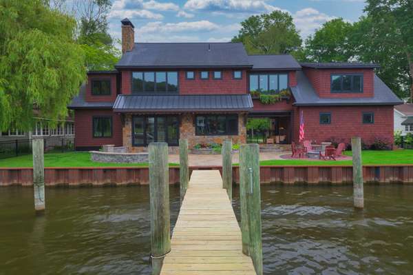 852 Newnham Street, Saugatuck, MI 49453