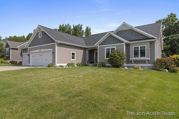 6132 Viewpoint NE Drive, Belmont, MI 49306