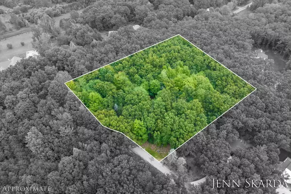 8258 Squires NE Street, Rockford, MI 49341