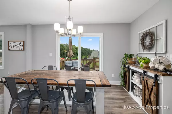 2976 E Morgan Trail Rockford, MI 49341