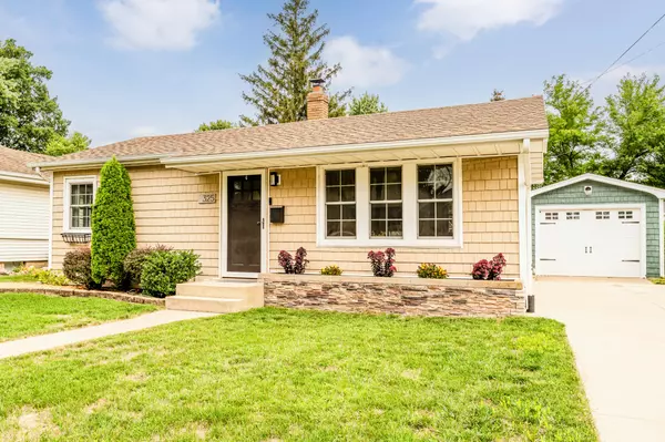 325 Kingsley Avenue, St. Joseph, MI 49085