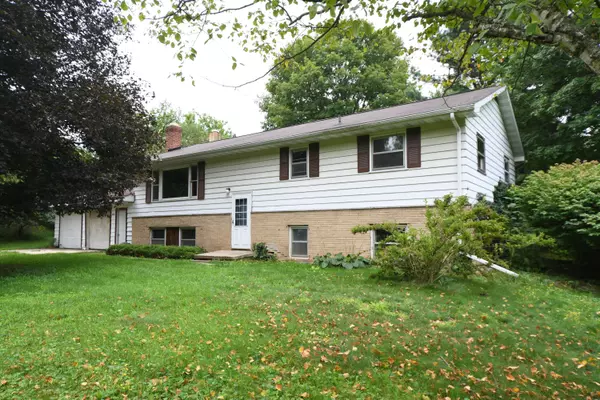 36199 52nd Avenue, Paw Paw, MI 49079