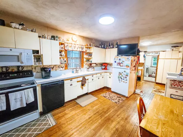 Jonesville, MI 49250,9940 Milnes Road