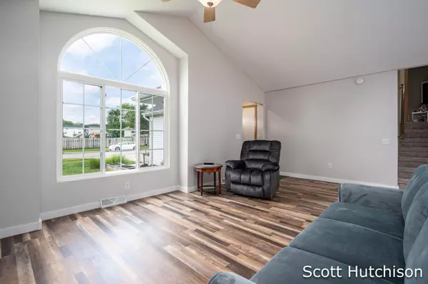 400 Tall Grass Drive Cedar Springs, MI 49319