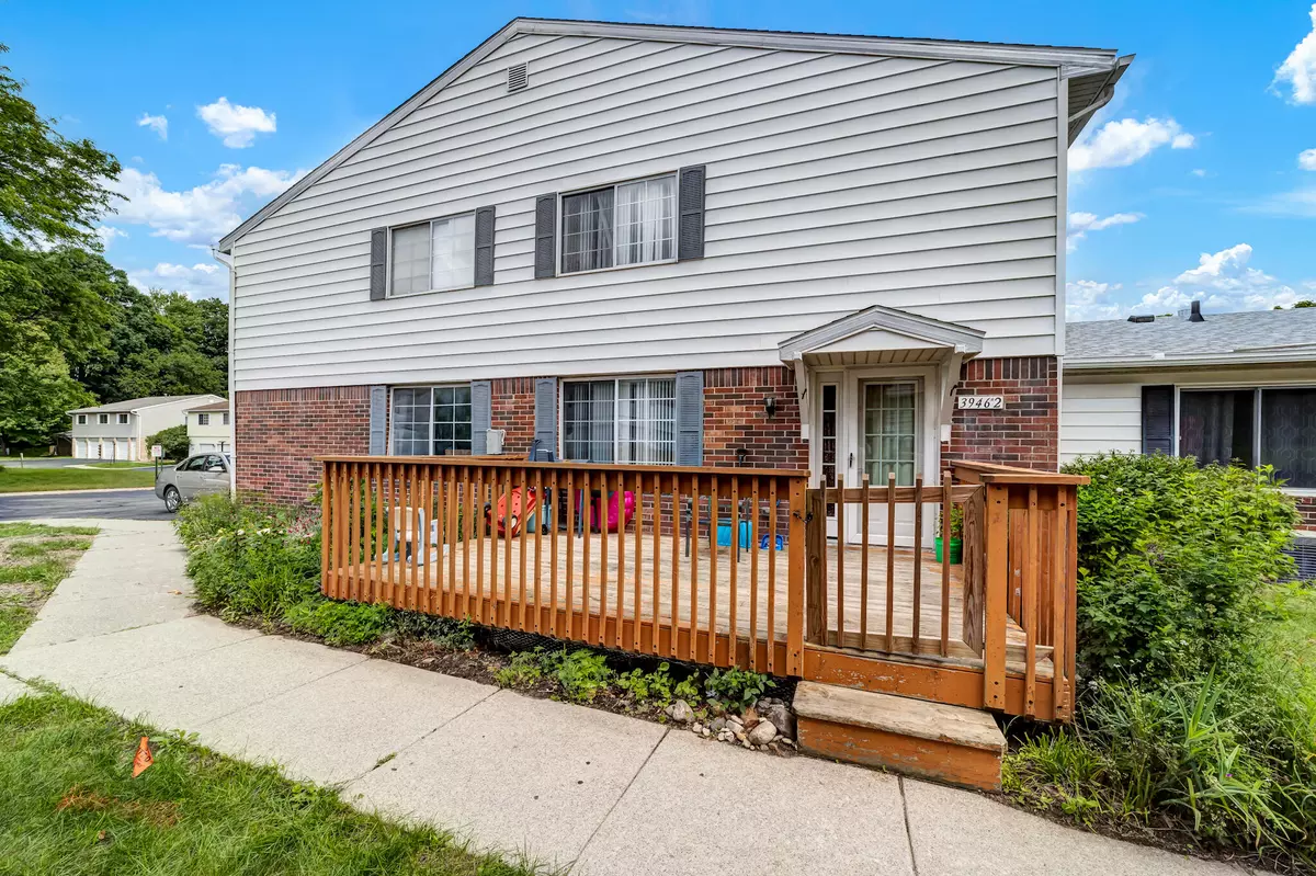 Lansing, MI 48911,3946 Hunters Ridge Drive #2