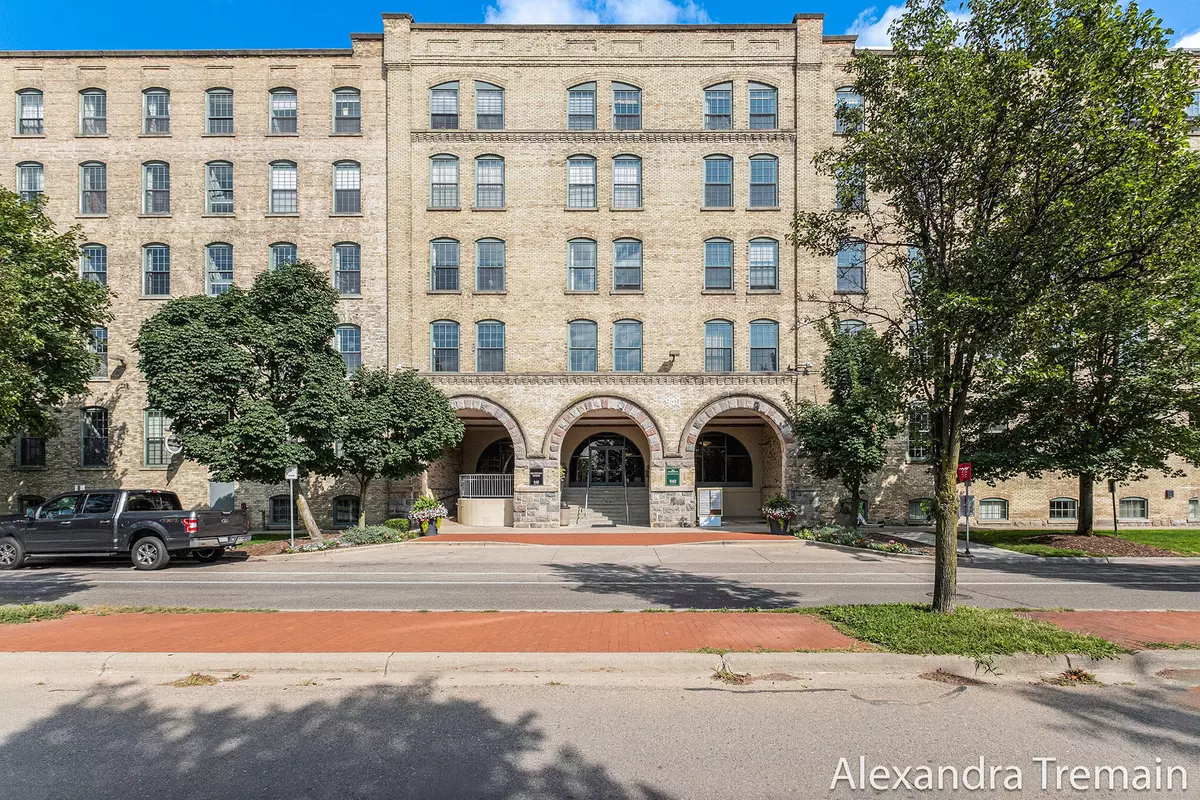 Grand Rapids, MI 49503,940 Monroe NW Avenue #339