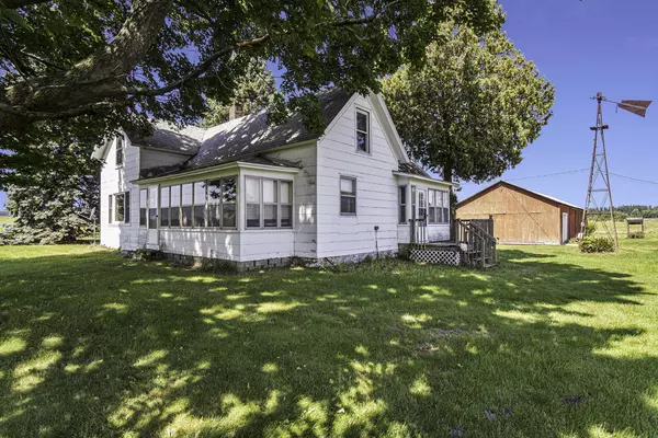 2074 W Polk Road, Hart, MI 49420