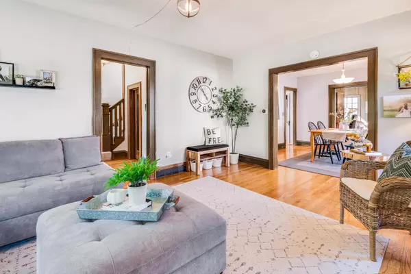 509 Kenwood NE Grand Rapids, MI 49505