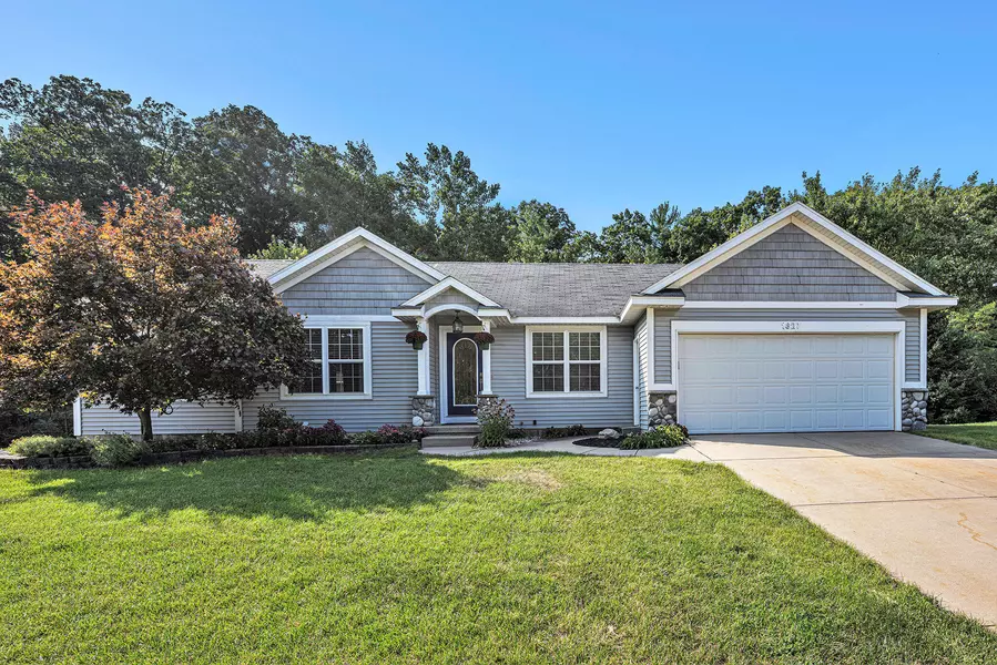 1327 Millwood NE Drive, Belmont, MI 49306