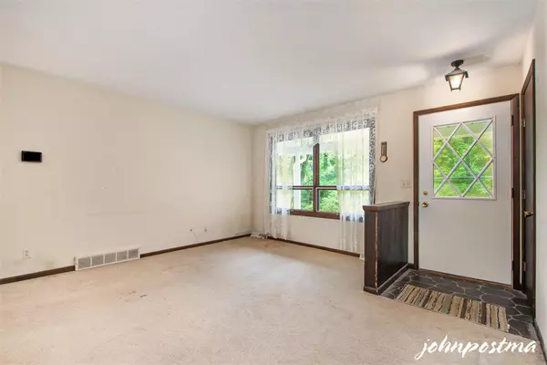 Ada, MI 49301,8815 Fulton E Street