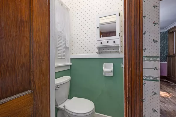 1538 Widdicomb NW Avenue Grand Rapids, MI 49504